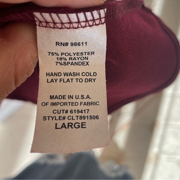 L dress with cutout - Picture 3 of 4